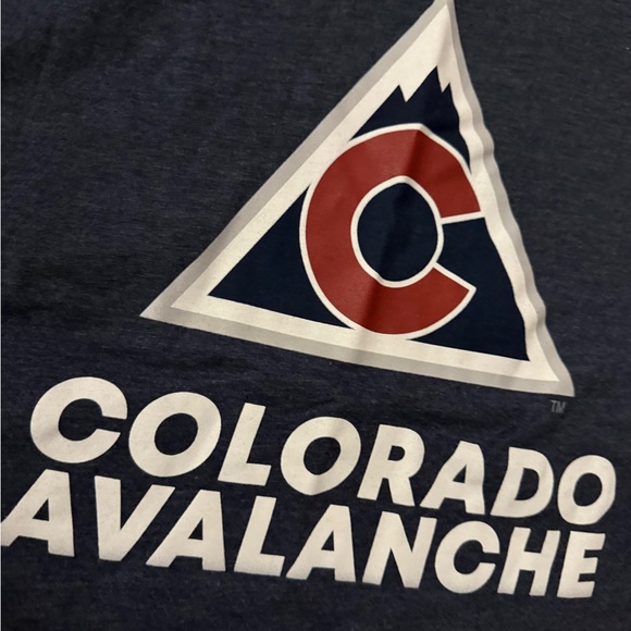 New! NHL Colorado Avalanche Tee - Picture 2 of 2